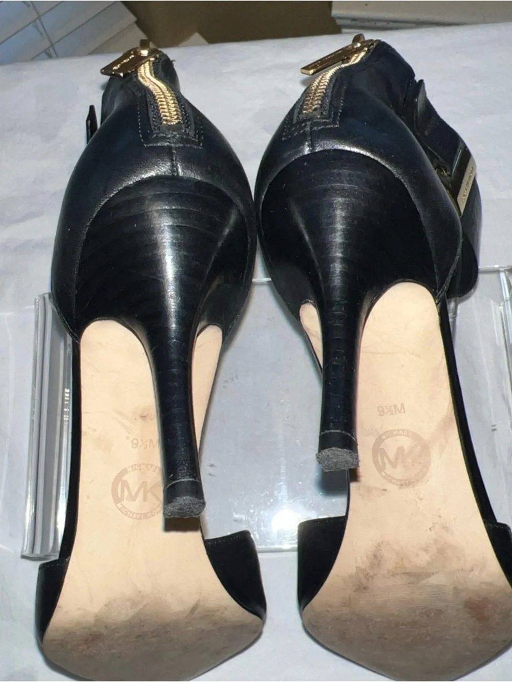 Michael Kors Womens Black Leather Ankle Strap Heels Shoes Sz 9.5M Zipper Gold - Picture 11 of 15